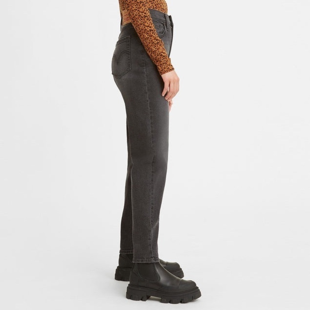 LEVI’S Dark Wash Black High Rise Mom Jeans Size 27 - Picture 2 of 10